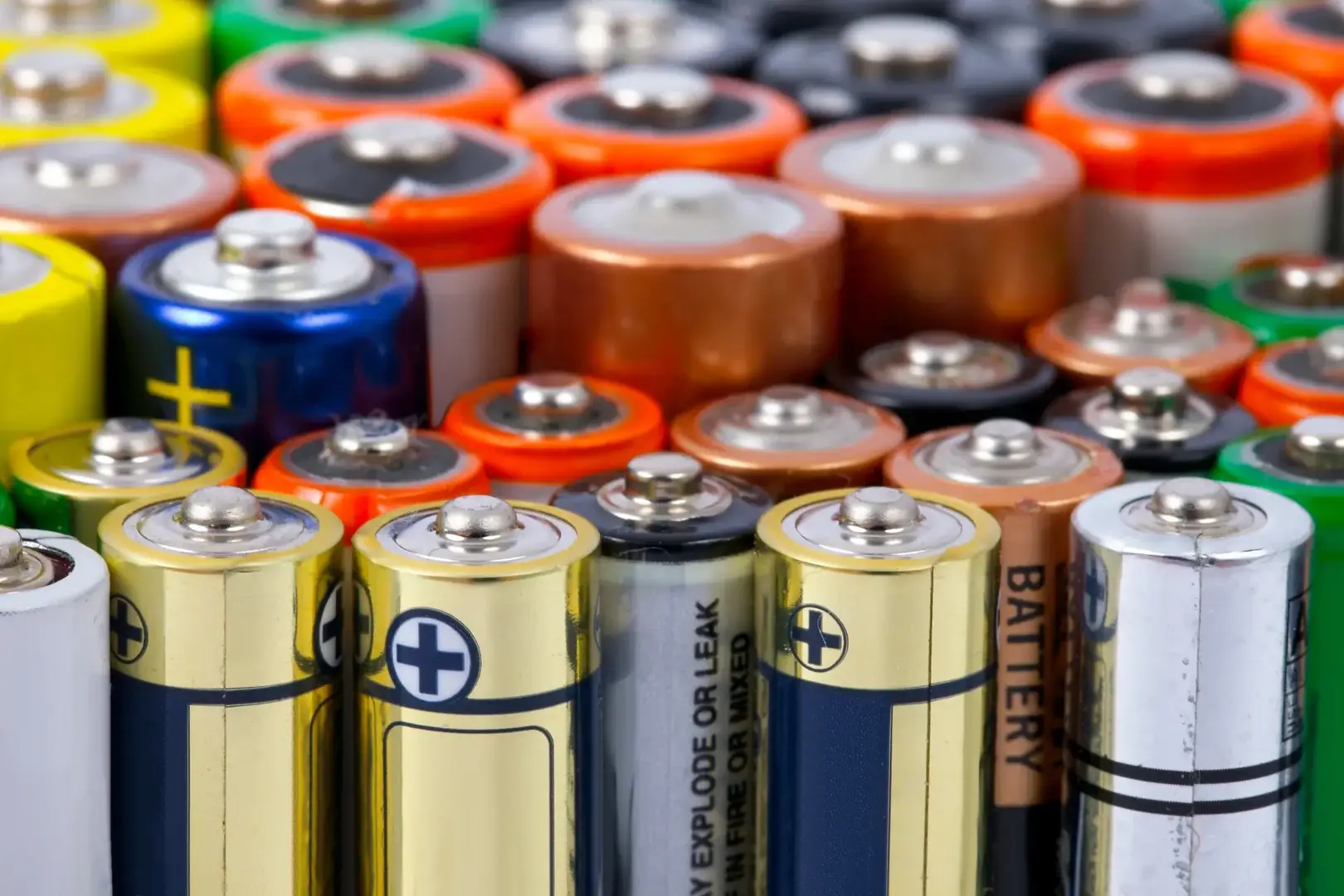 Por Que a Reciclagem de Baterias é Uma Questão de Sobrevivência: O Desafio de Suprimentos e o Impacto Ambiental